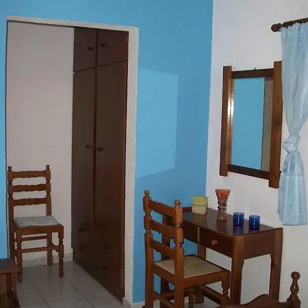 Pensjonat Pirgari Sikinos Alopronia