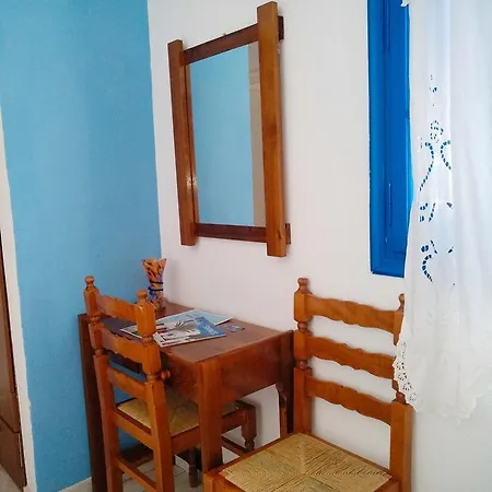 Konukevi Pirgari Sikinos *
